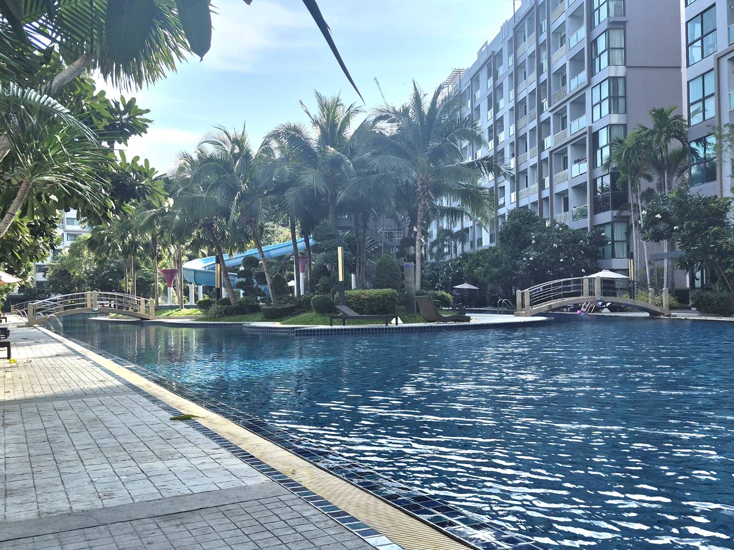 Dusit Grand Park Condo Building D